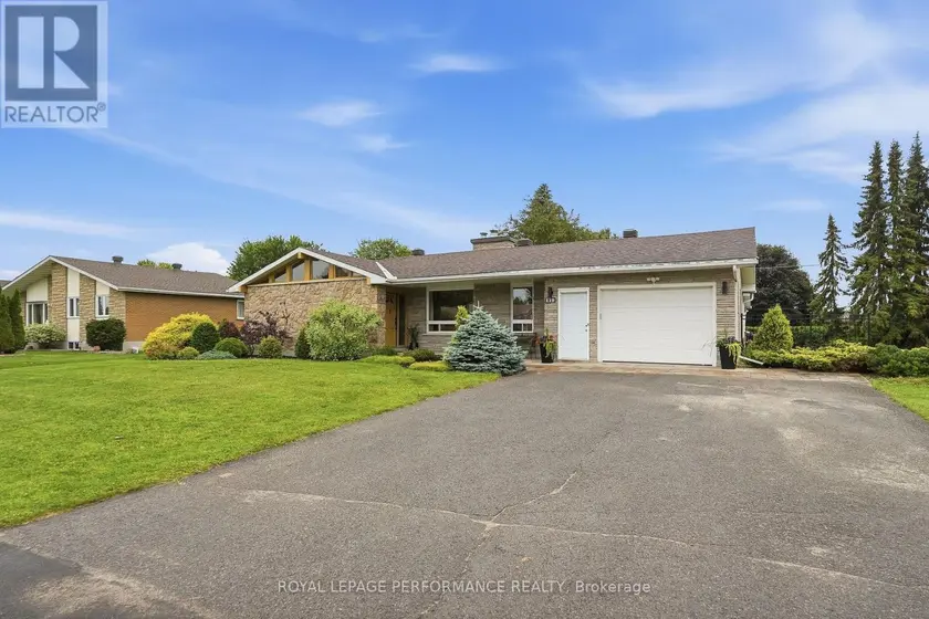 Detached at 119 CENTENAIRE STREET, Russell