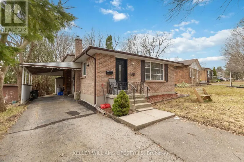 Detached at 156 PAPERBIRCH CRESCENT, London North