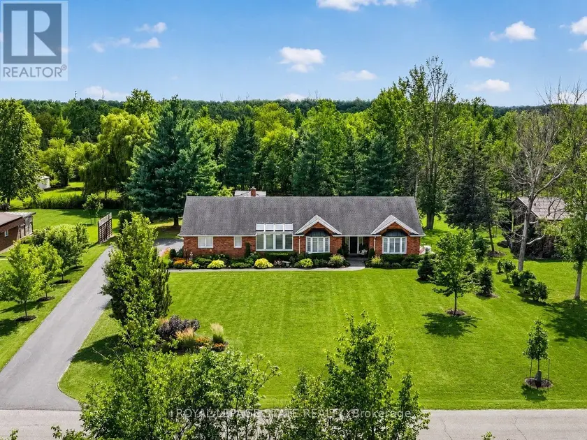 Detached at 233 CAIRNS CRESCENT, Fort Erie
