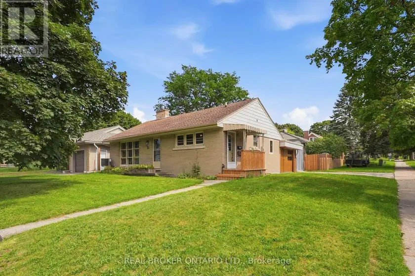 Detached at 21 OAKWOOD AVENUE, Kitchener