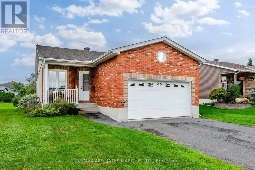 Detached at 2230 GLEN BROOK DRIVE, Cornwall