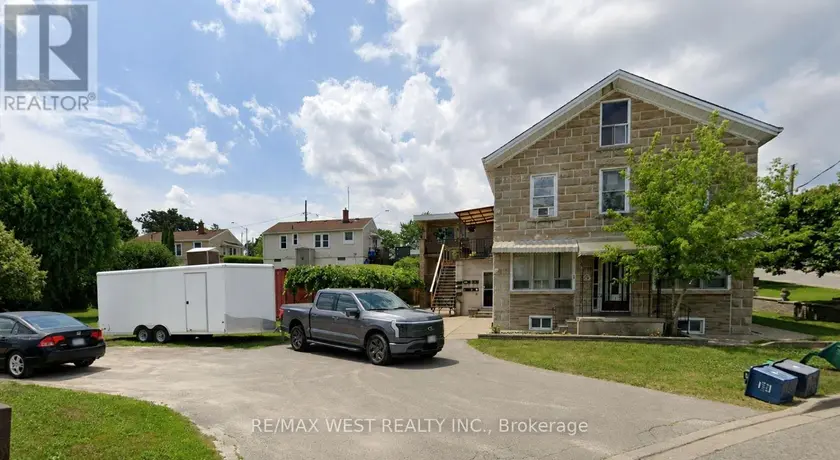 Multiplex at 55 JOHN STREET N, Thorold