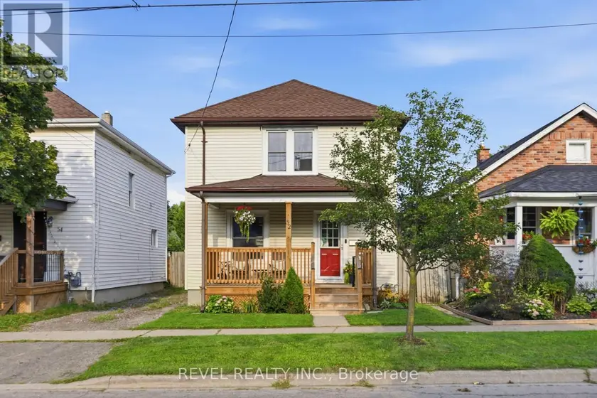 Detached at 52 BERRYMAN AVENUE, St. Catharines