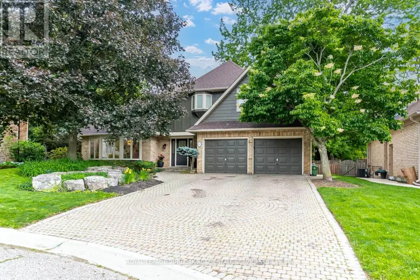 Detached at 181 GOLF LINKS ROAD, Hamilton