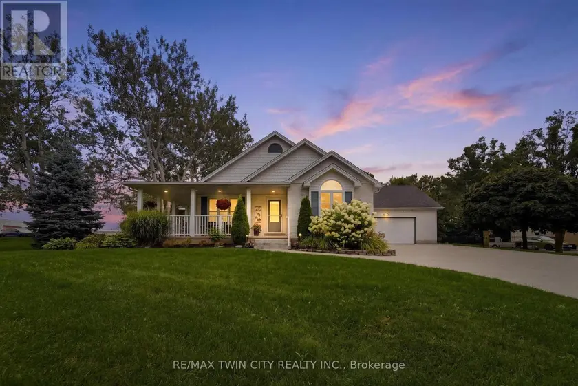 Detached at 15 SHEPHARD PLACE, Wilmot