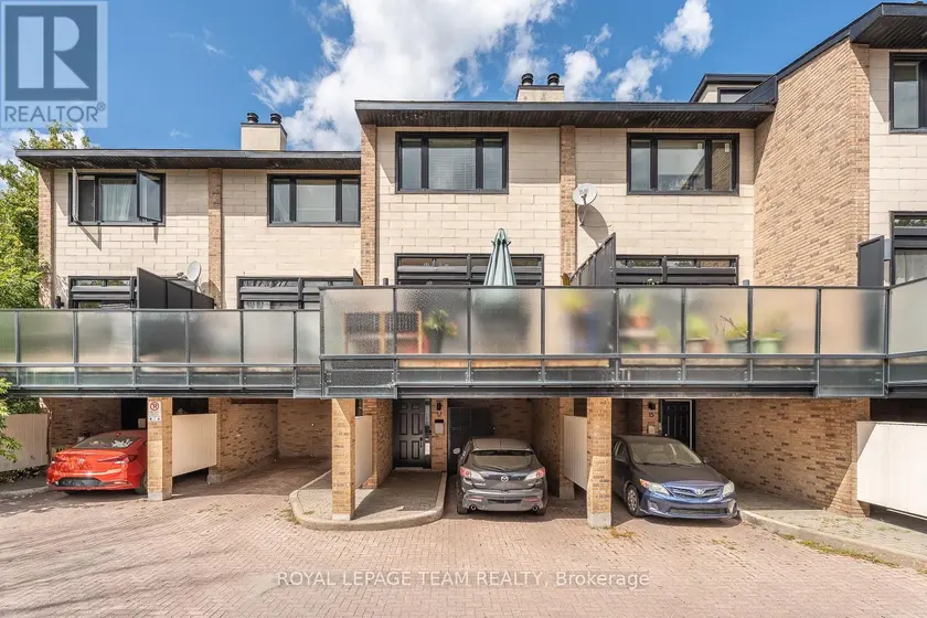 Townhouse at 17 - 575 OLD ST PATRICK STREET, Ottawa