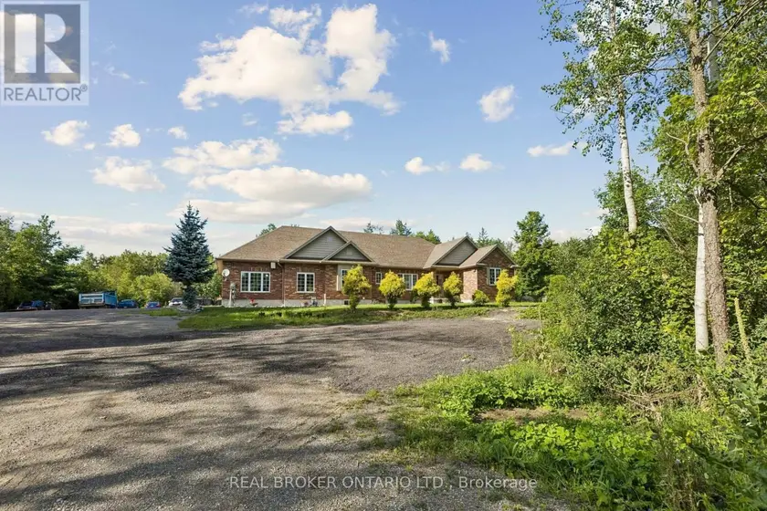 Detached at 6956 CONCESSION 4 ROAD, Puslinch