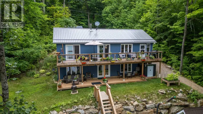 Detached at 1099 ALMOST LANE, Frontenac
