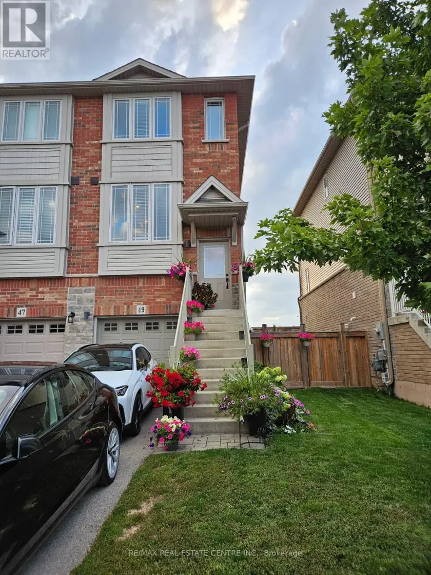 Townhouse at 49 EDENROCK DRIVE, Hamilton