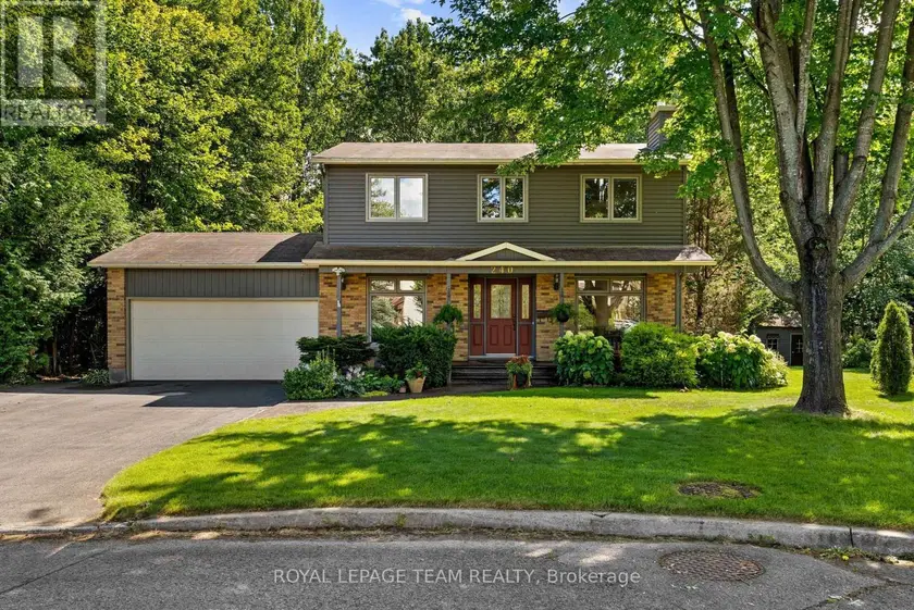 Detached at 240 HOYLAKE CRESCENT, Ottawa