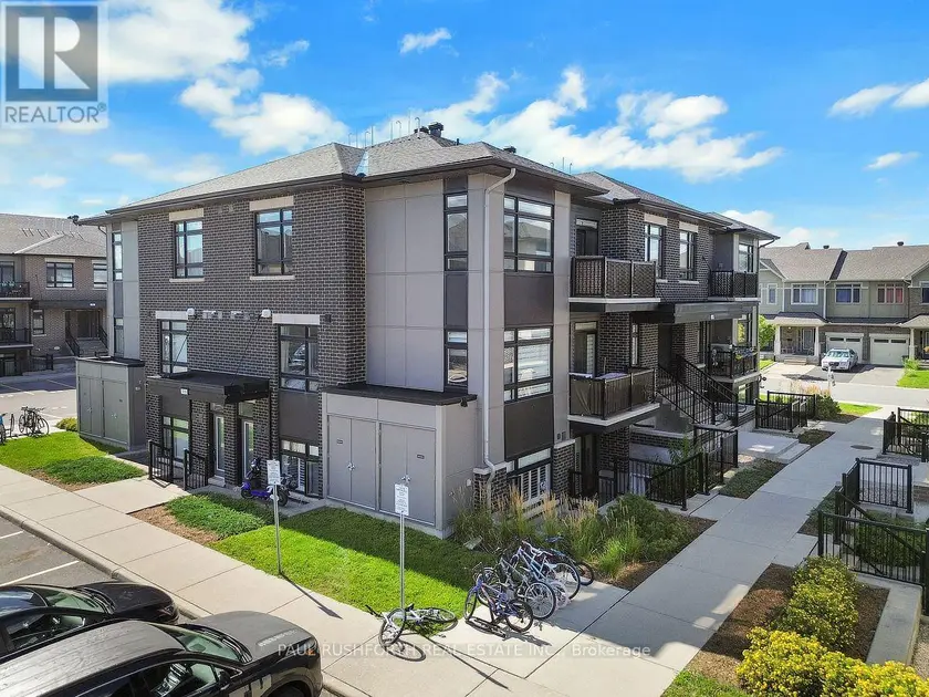 Apartment at J - 310 TULUM CRESCENT, Ottawa