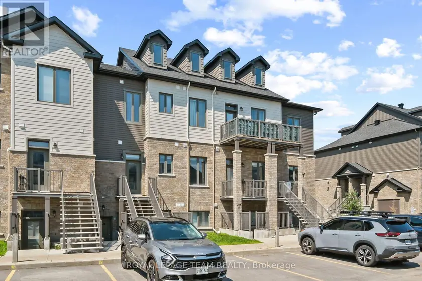 Apartment at F - 725 DEARBORN PRIVATE, Ottawa