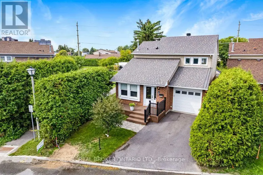 Detached at 26 GREENBORO CRESCENT, Ottawa