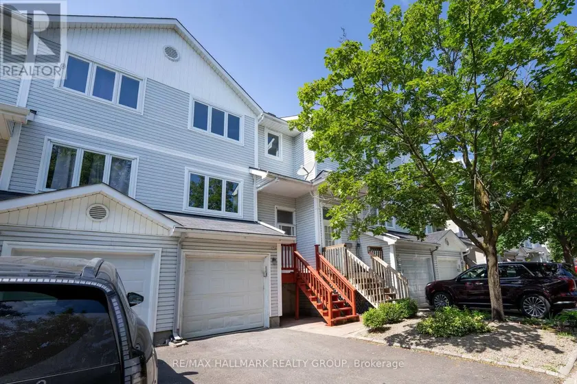 Townhouse at 3 SETH PRIVATE, Ottawa