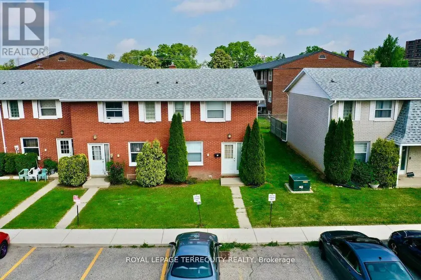 Townhouse at 35 ORCHARD PLACE, Chatham-Kent