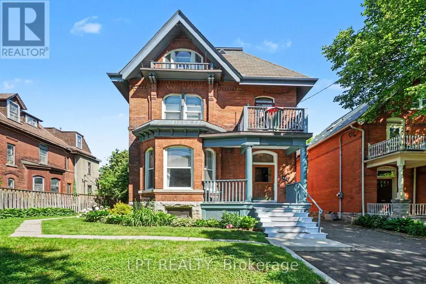 Multiplex at 475 MACLAREN STREET, Ottawa