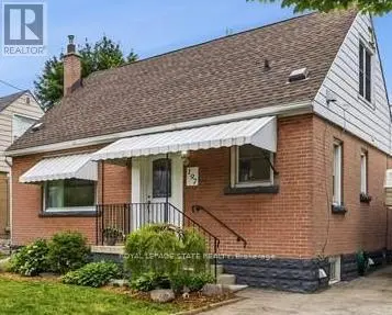 Detached at 197 EAST 12TH STREET, Hamilton