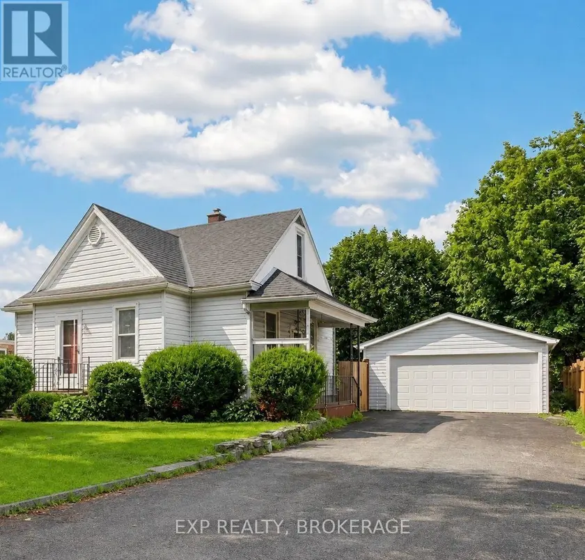 Detached at 650 HILLSIDE DRIVE, Gananoque