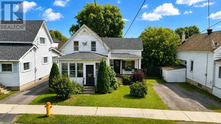 Detached at 521 BURTON AVENUE, Cornwall