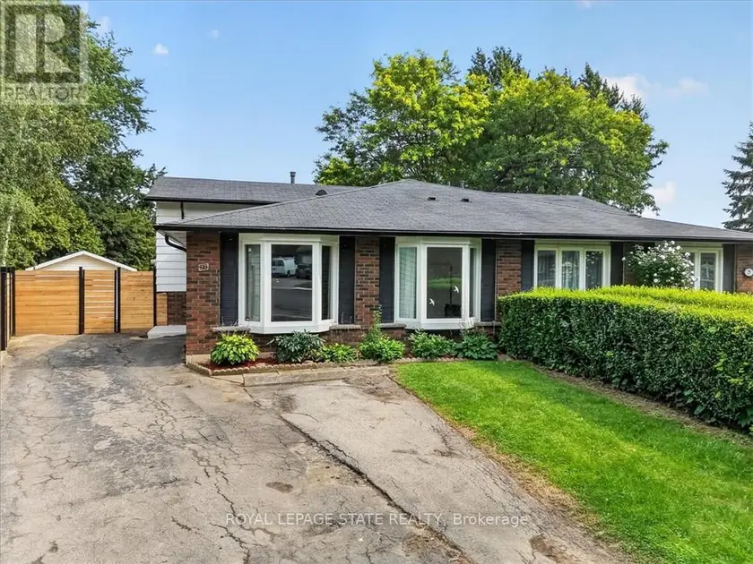 Semi-Detached/Link at 27 GRETNA COURT, Hamilton