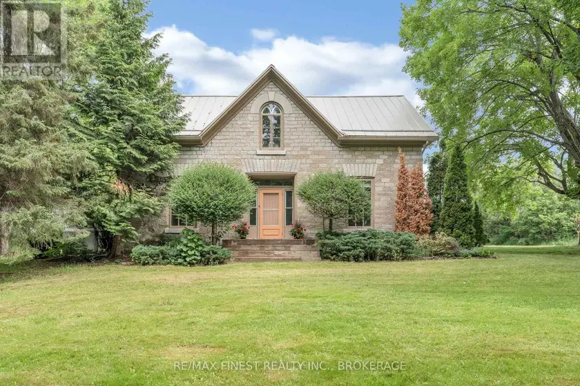 Detached at 4247 HENDERSON ROAD, Frontenac