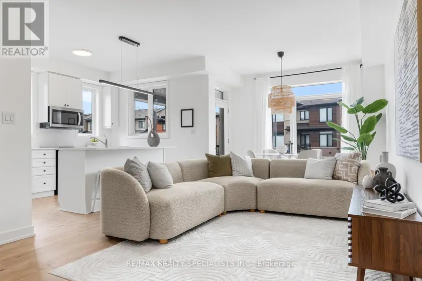 Townhouse at 103 - 590 NORTH SERVICE ROAD, Hamilton