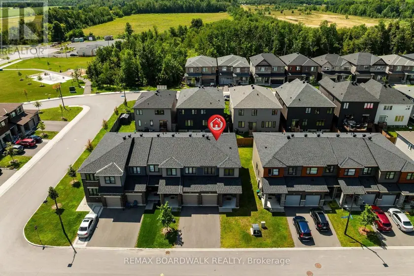 Townhouse at 262 TULLAGHAN HEIGHTS, Ottawa