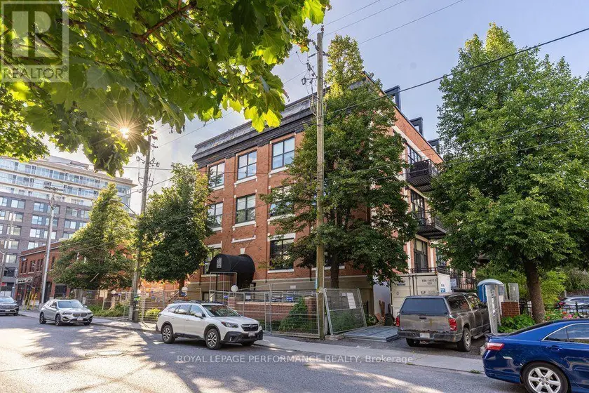 Apartment at PH4 & PH6 - 255 ARGYLE AVENUE, Ottawa
