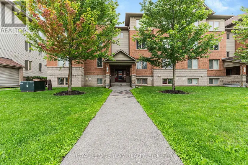 Apartment at 6 - 313 CRESTHAVEN DRIVE, Ottawa