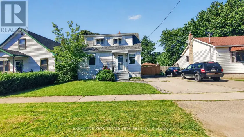 Detached at 38 PARKER STREET, St. Catharines
