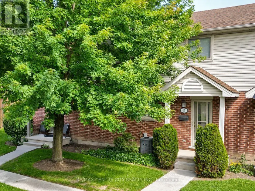 Townhouse at 61 - 511 ADMIRAL DRIVE, London