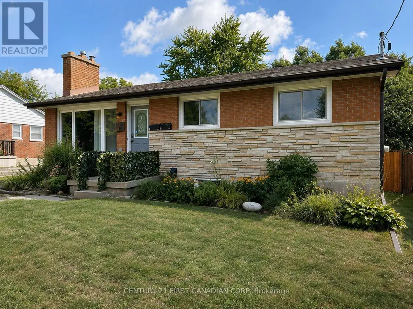 Detached at UPPER UNIT - 238 MCNAY STREET, London East