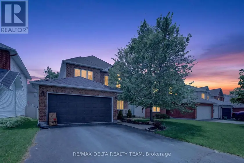 Detached at 46 BIRCHFIELD AVENUE, Ottawa