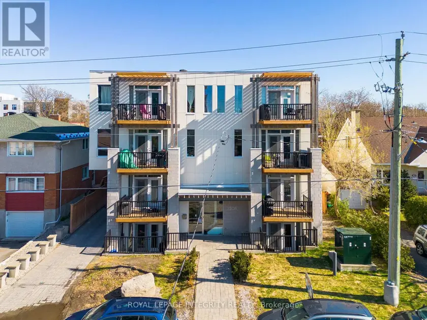 Apartment at 202 - 1308 THAMES STREET, Ottawa