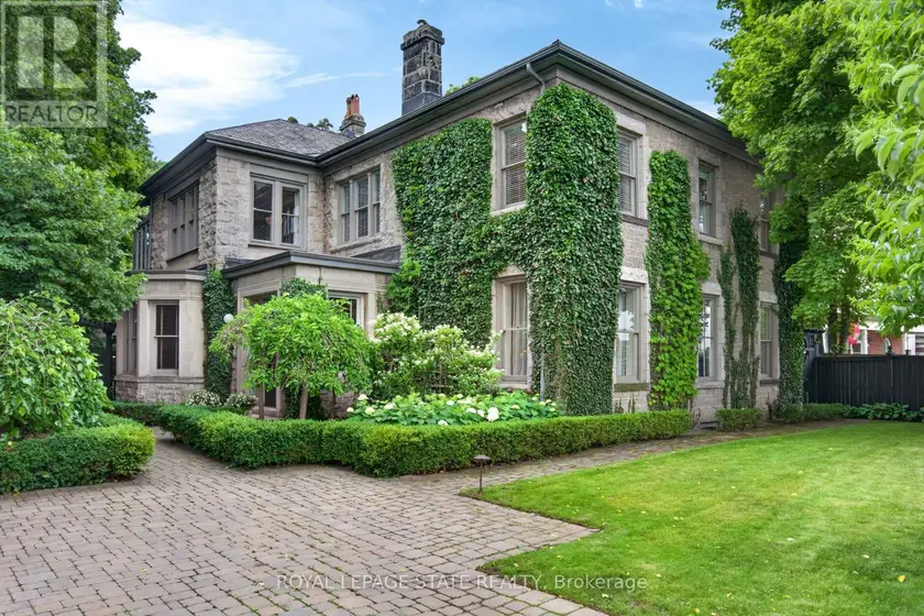 Detached at 77 CLAREMONT DRIVE, Hamilton