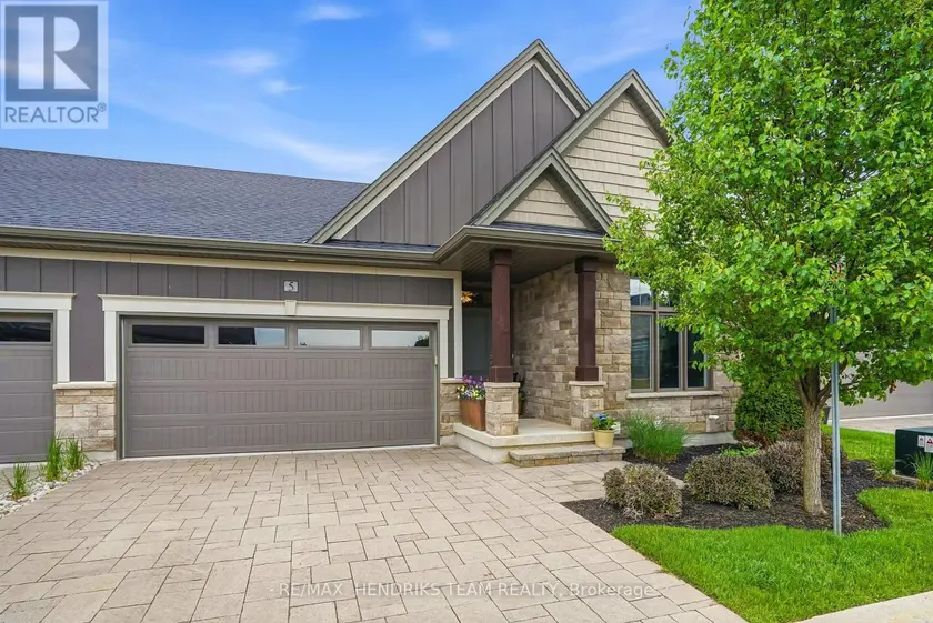 Townhouse at 5 - 180 PORT ROBINSON ROAD, Pelham