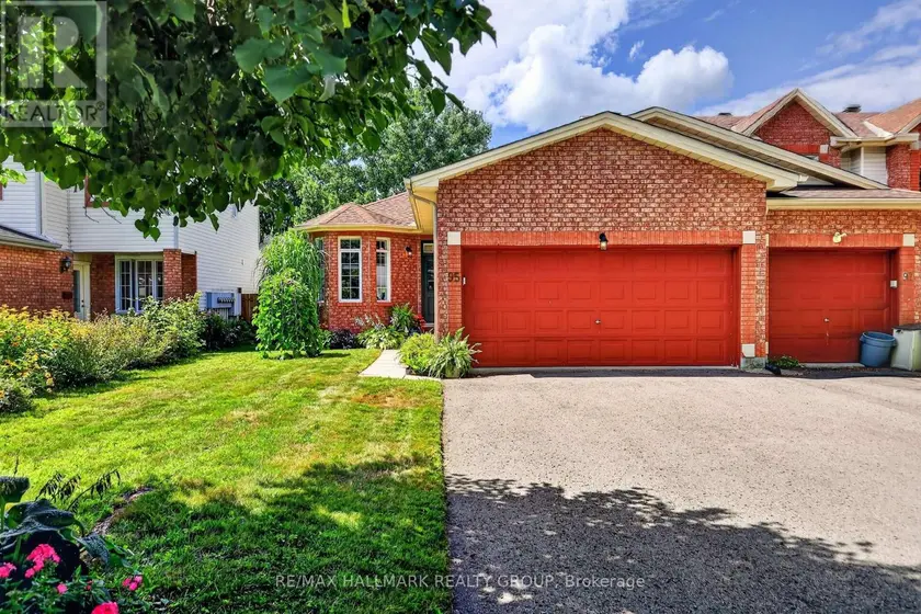 Townhouse at 95 COLLEGE CIRCLE, Ottawa