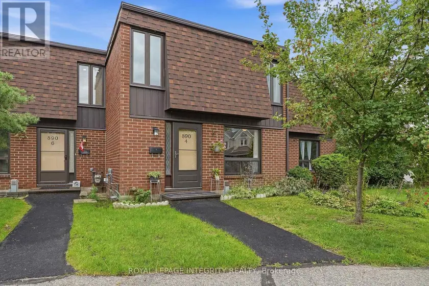 Townhouse at 4 - 890 CAHILL DRIVE W, Ottawa