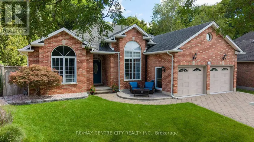 Detached at 176 OPTIMIST PARK DRIVE, London South