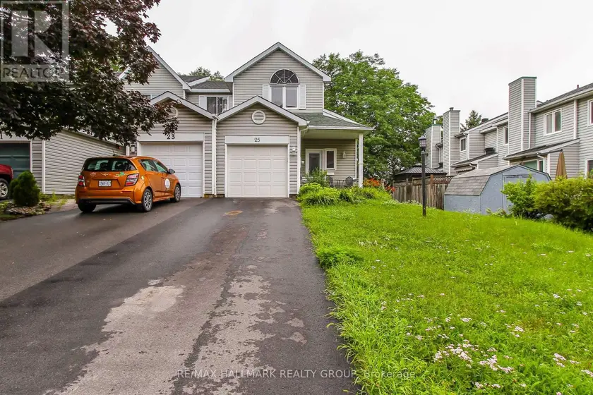 Townhouse at 25 WILDPINE COURT, Ottawa