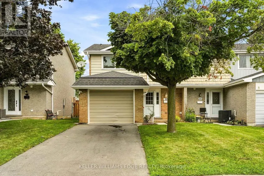 Townhouse at 82 ST. ANDREWS DRIVE, Hamilton
