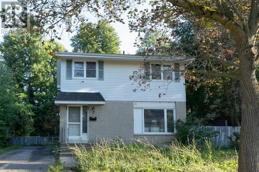 Detached at 33 CALDERWOOD DRIVE, Kingston