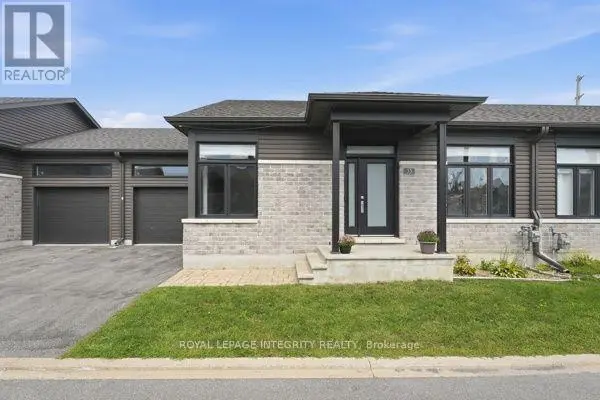 Townhouse at 33 SOLARA PRIVATE, Clarence-Rockland