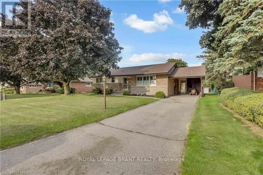 Detached at 18 KINGSMOUNT CRESCENT, Brantford