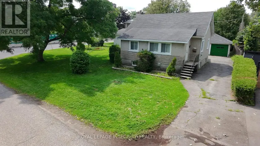 Detached at 322 KIRCHOFFER AVENUE