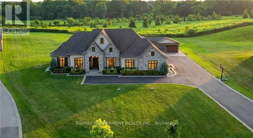 Detached at 55 TEWS LANE, Hamilton