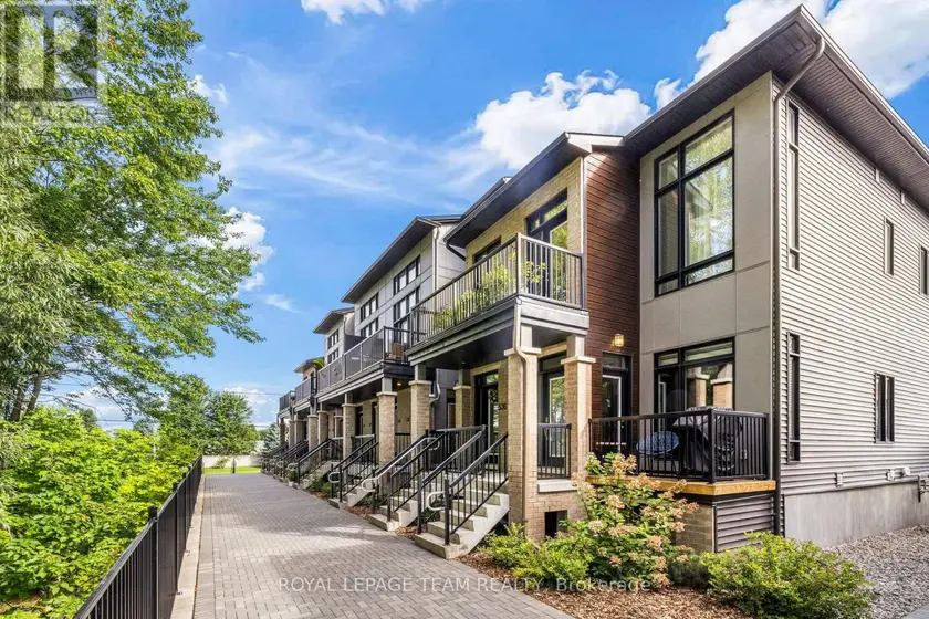 Townhouse at 32 - 538 CRESCENDO PRIVATE, Ottawa