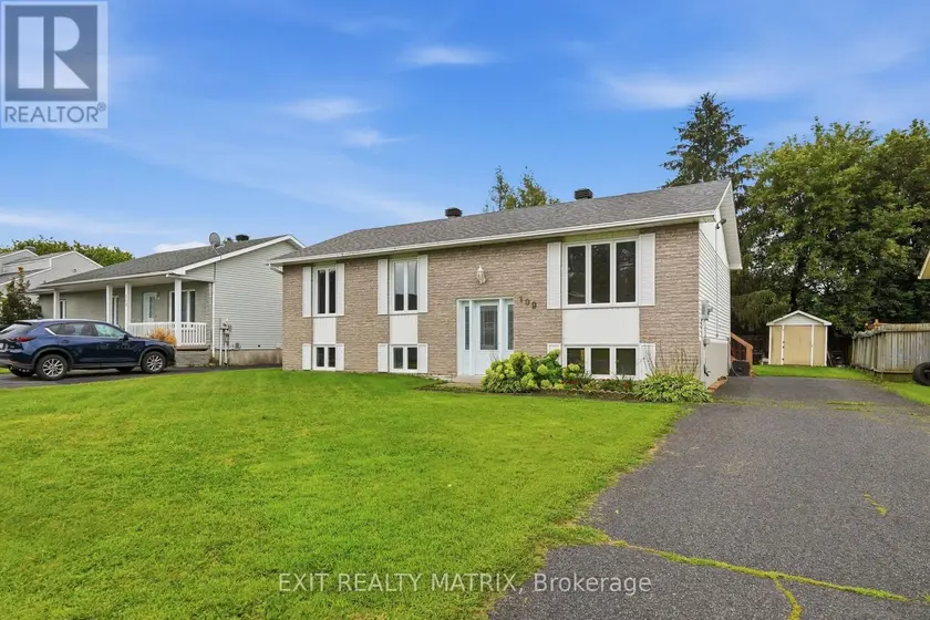 Detached at 109 OSWALD STREET, Champlain