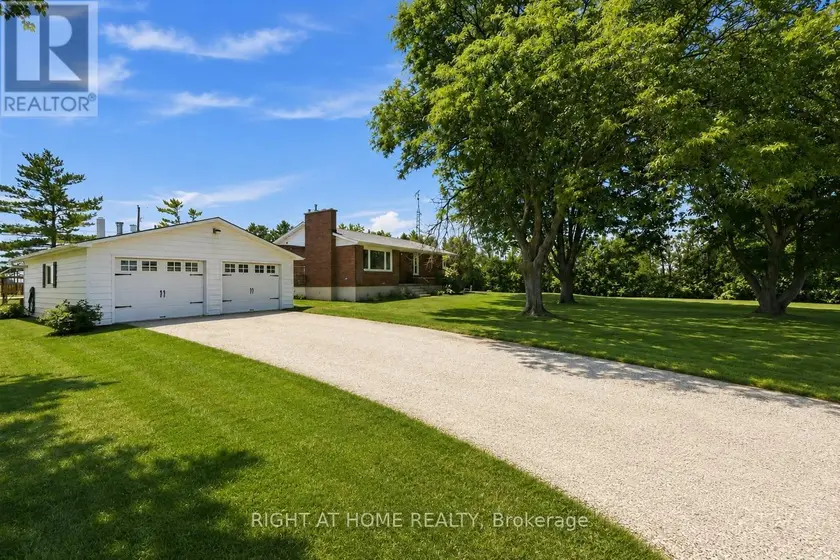 Detached at 1933 PLANK ROAD, St. Clair