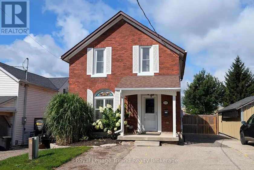 Detached at 16 BROADWAY STREET, Woodstock